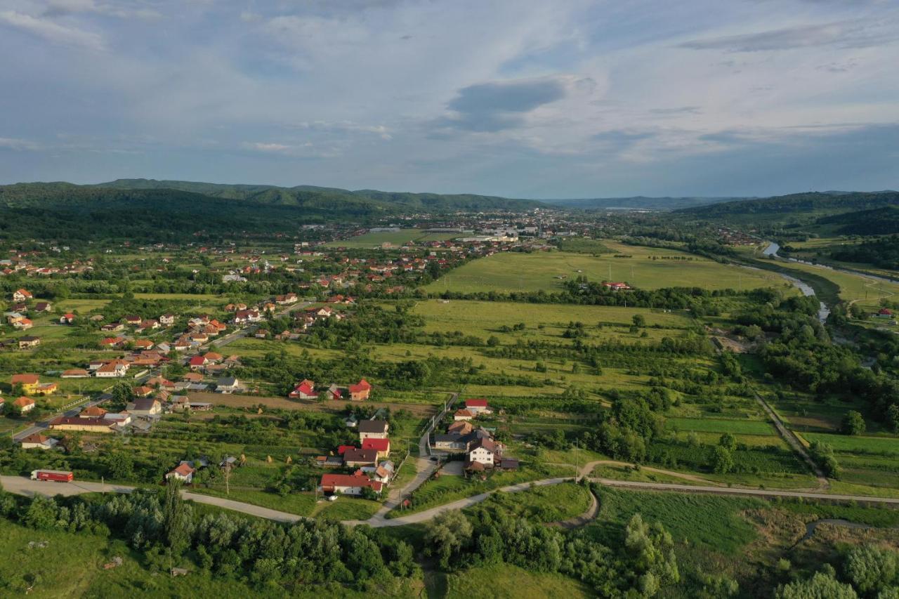 Pensiunea Lacul Albesti Albestii Paminteni Buitenkant foto